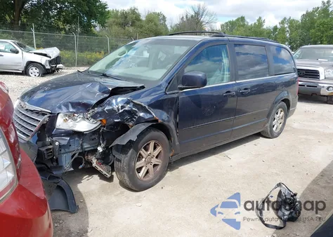 2008 Chrysler Town & Country Touring from USA, damaged, VIN 2A8HR54P38R635253